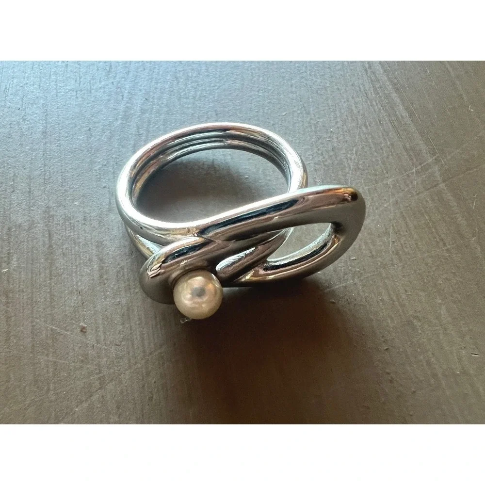 Abstract Sculptural Pearl Ring Size 9.5 Silver Tone Modernist Bypass Fluid